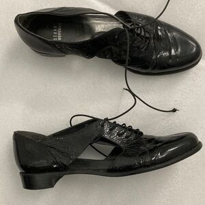 Stuart Weitzman cut out Oxford sz 10